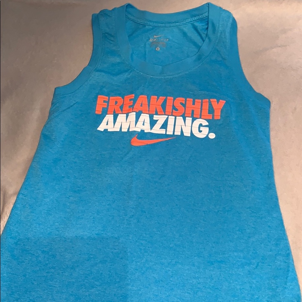 Nike workout top